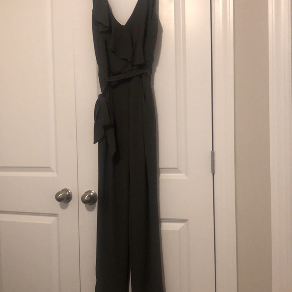 Olive green jumpsuit with pockets - Picture 3 of 6